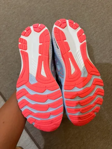 Used Asics Running Shoes bike — image 3 of 5