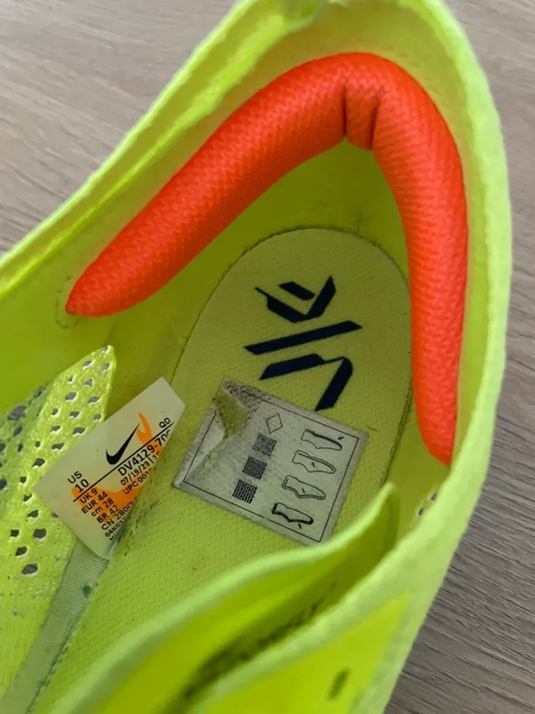 Used Nike ZoomX Vaporfly Next% 3 bike — image 7 of 8