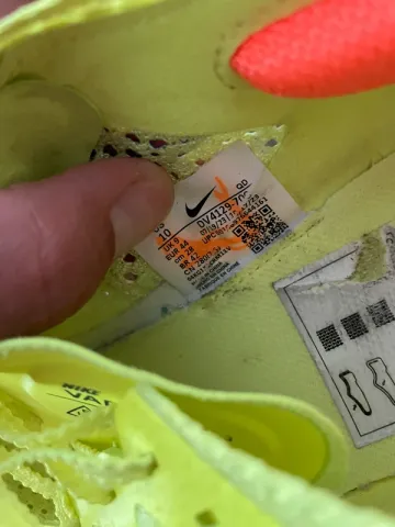Used Nike ZoomX Vaporfly Next% 3 bike — image 6 of 8