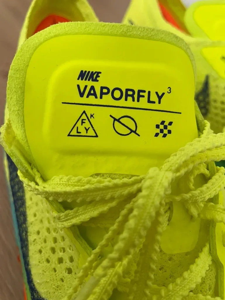 Used Nike ZoomX Vaporfly Next% 3 bike — image 3 of 8