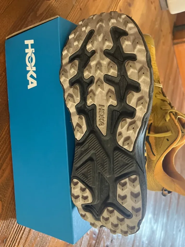 Used Hoka Running Shoes bike — image 4 of 8