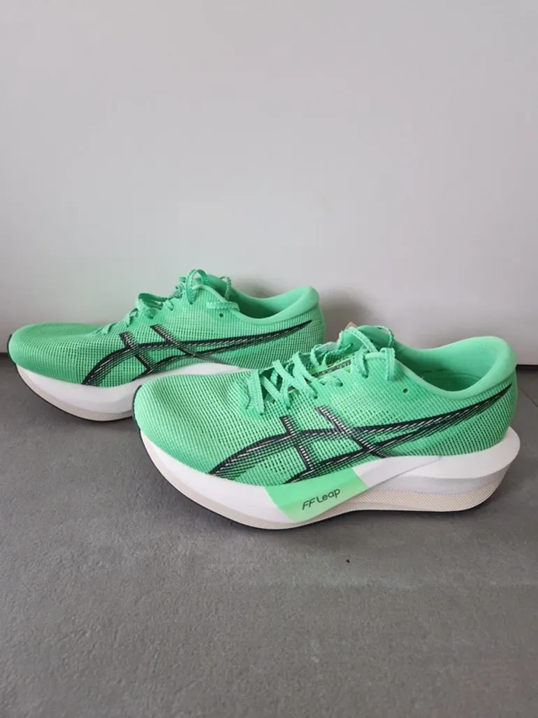 Asics Magic Speed 5 bike d'occasion — image 2 sur 5