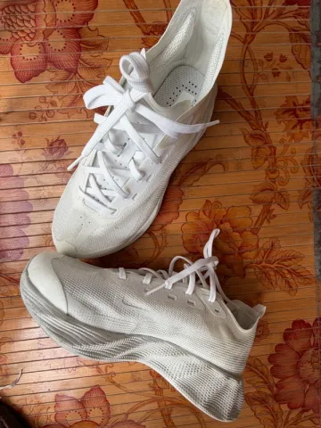 Použité White Nike Ava x Breathe bike — obrázek 1 z 4