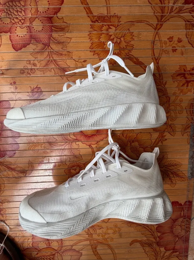 Použité White Nike Ava x Breathe bike — obrázek 3 z 4