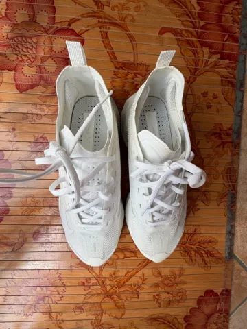 Použité White Nike Ava x Breathe bike — obrázek 4 z 4
