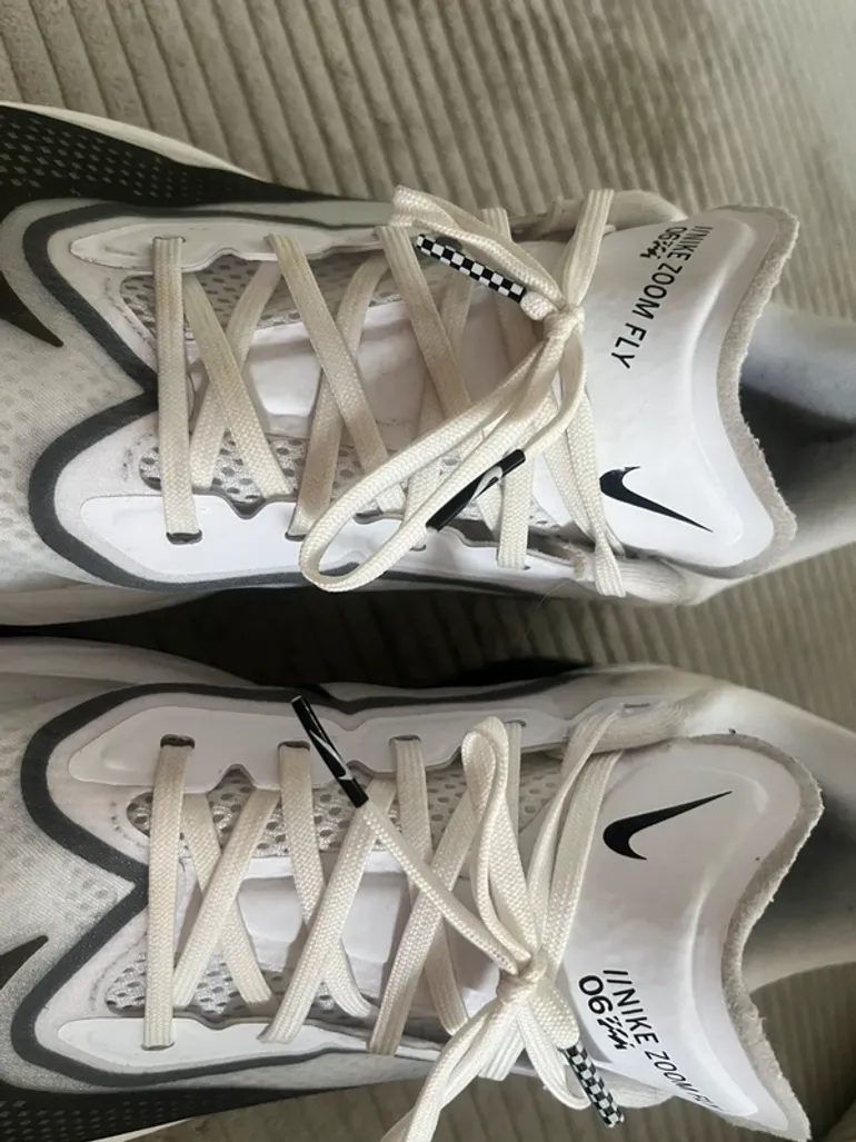 Used White Zoom Fly bike — image 2 of 8