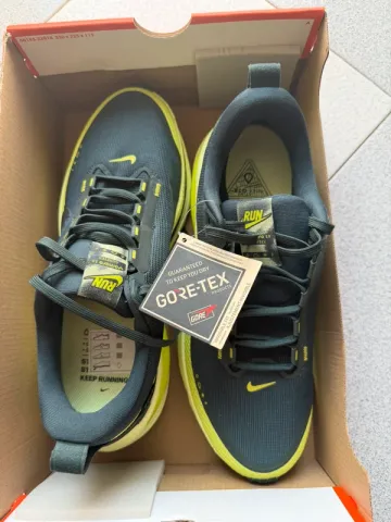 Used Nike zoomX bike — image 2 of 4