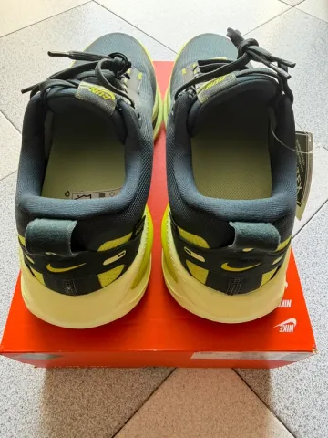 Used Nike zoomX bike — image 3 of 4