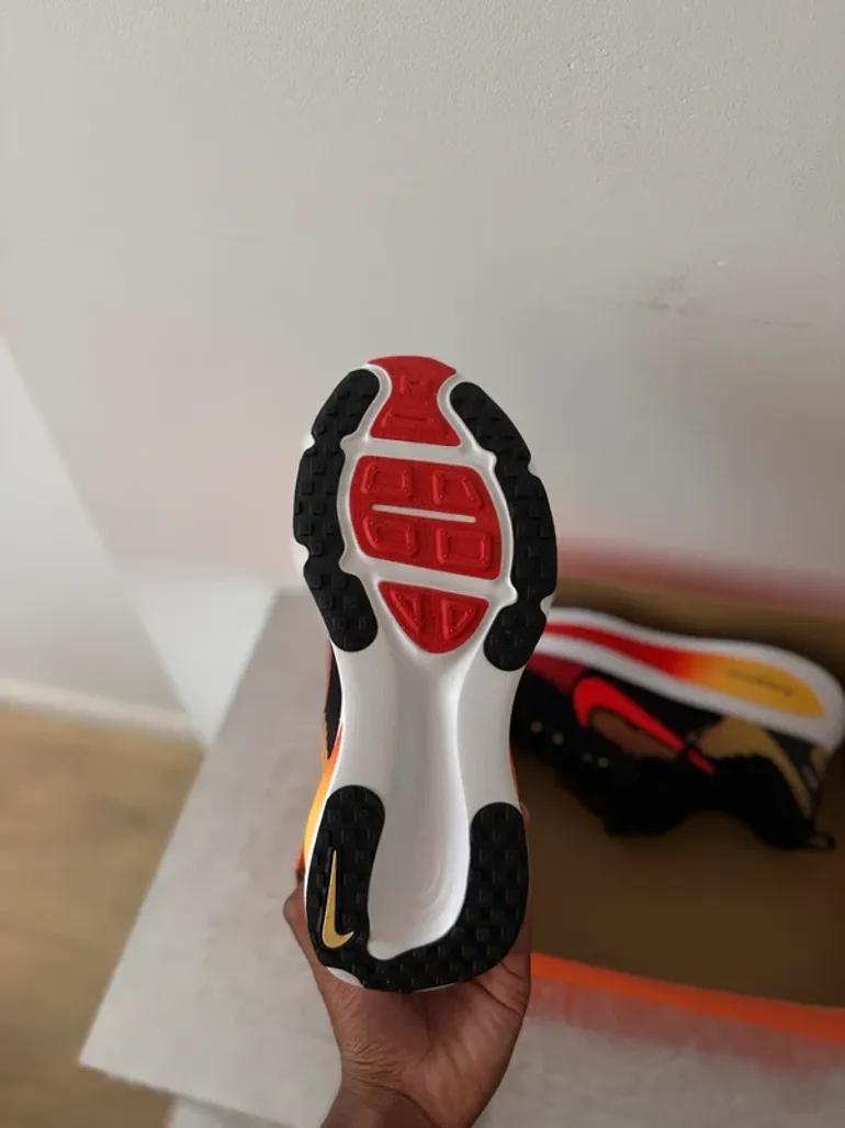 Nike Vomero 18 bike d'occasion — image 6 sur 11