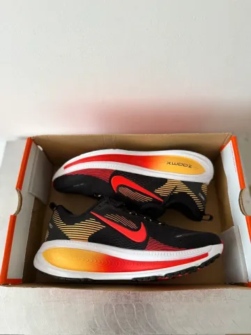 Nike Vomero 18 bike d'occasion — image 1 sur 11