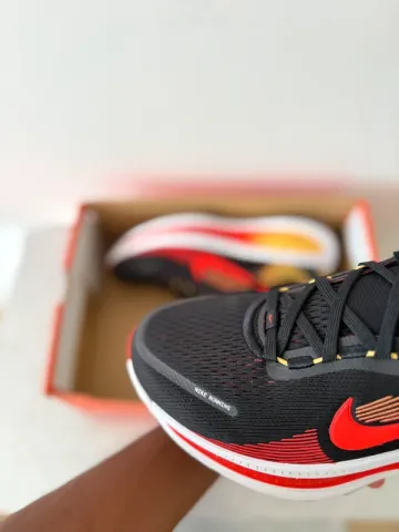 Nike Vomero 18 bike d'occasion — image 8 sur 11