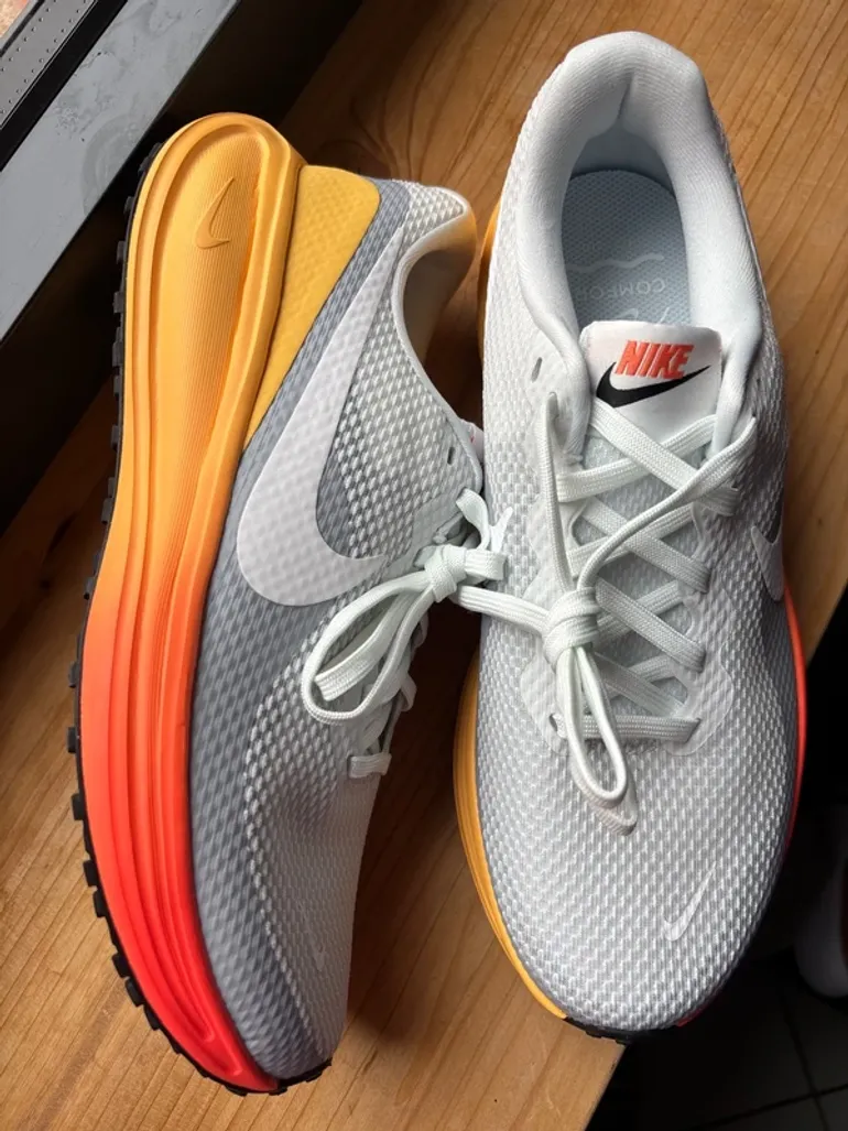 Used Nike Revolution 8 bike — image 5 of 5