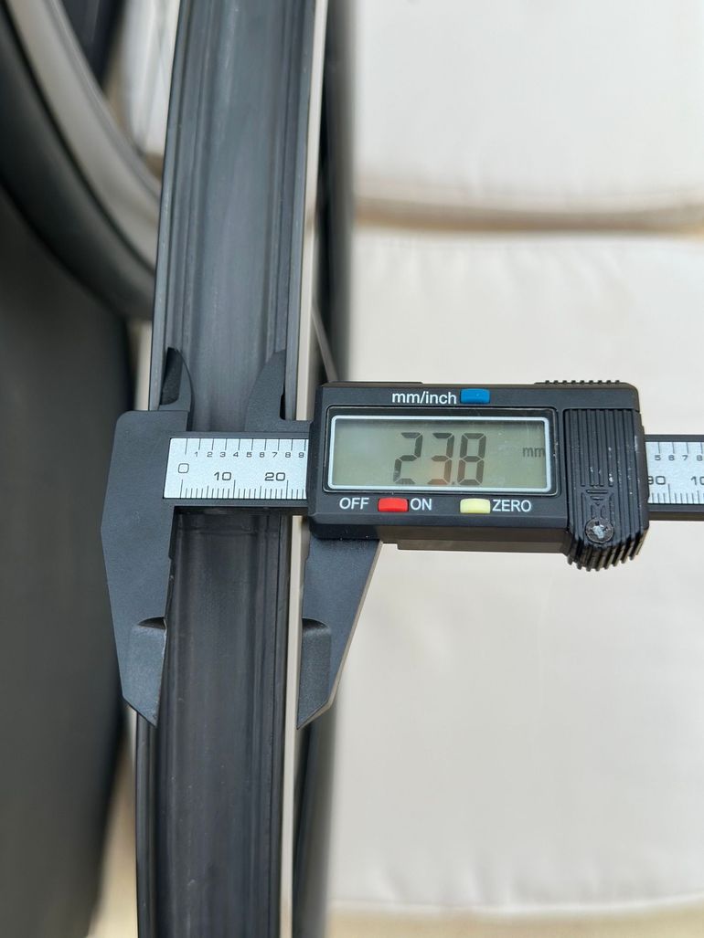 Used non plus 50mm Wheels 2025 bike — image 7 of 11