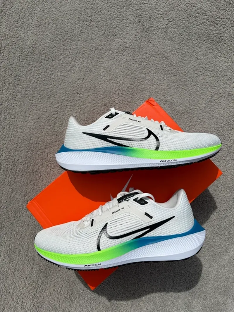 Used Pegasus 40 Running Shoes