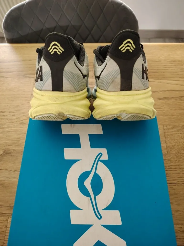 Used Hoka Clifton 9 bike — image 3 of 4