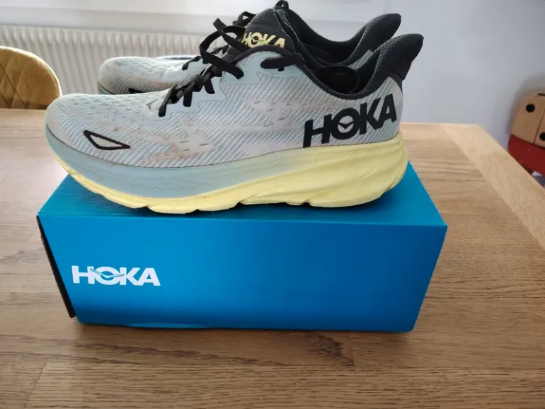 Used Hoka Clifton 9 bike — image 2 of 4