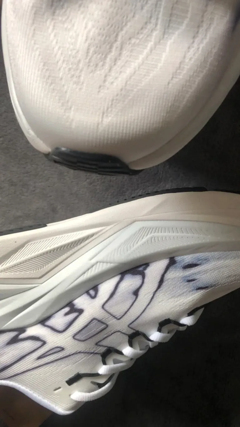 Used White Superblast 3 bike — image 5 of 7