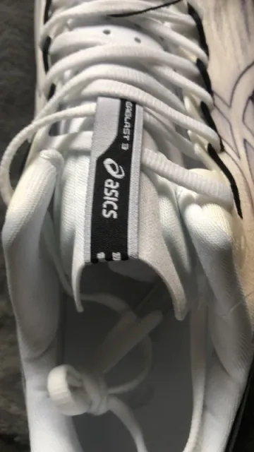 Used White Superblast 3 bike — image 3 of 7