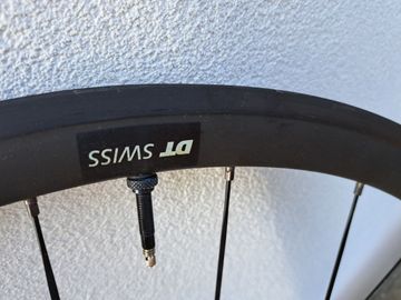 Used Dt Swiss PR 1400 DICUT OXiC Wheelset bike — image 4 of 6
