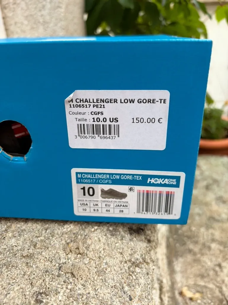 Used Hoka Challenger Low GORE-TEX bike — image 3 of 15