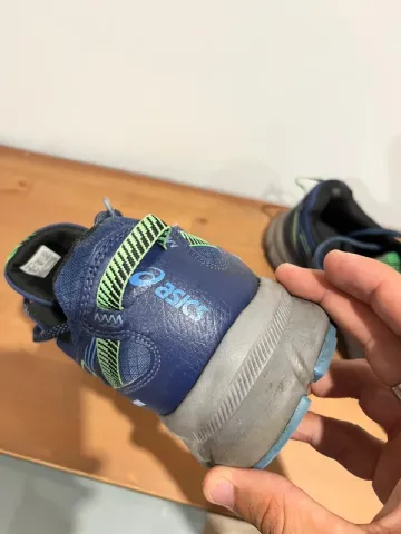 Used Asics Running Shoes bike — image 6 of 7