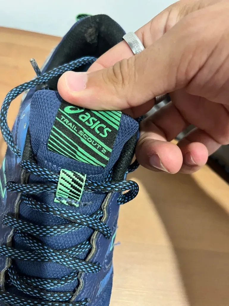 Used Asics Running Shoes bike — image 4 of 7