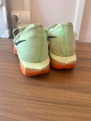 Used Nike ZoomX Vaporfly Next% 3 Eliud Kipchoge bike — image 4 of 8