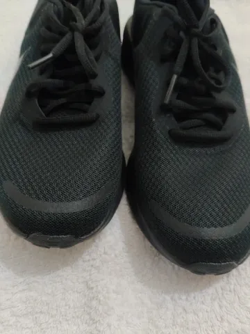 Used Nike Confort Running Shoes bike — image 3 of 8