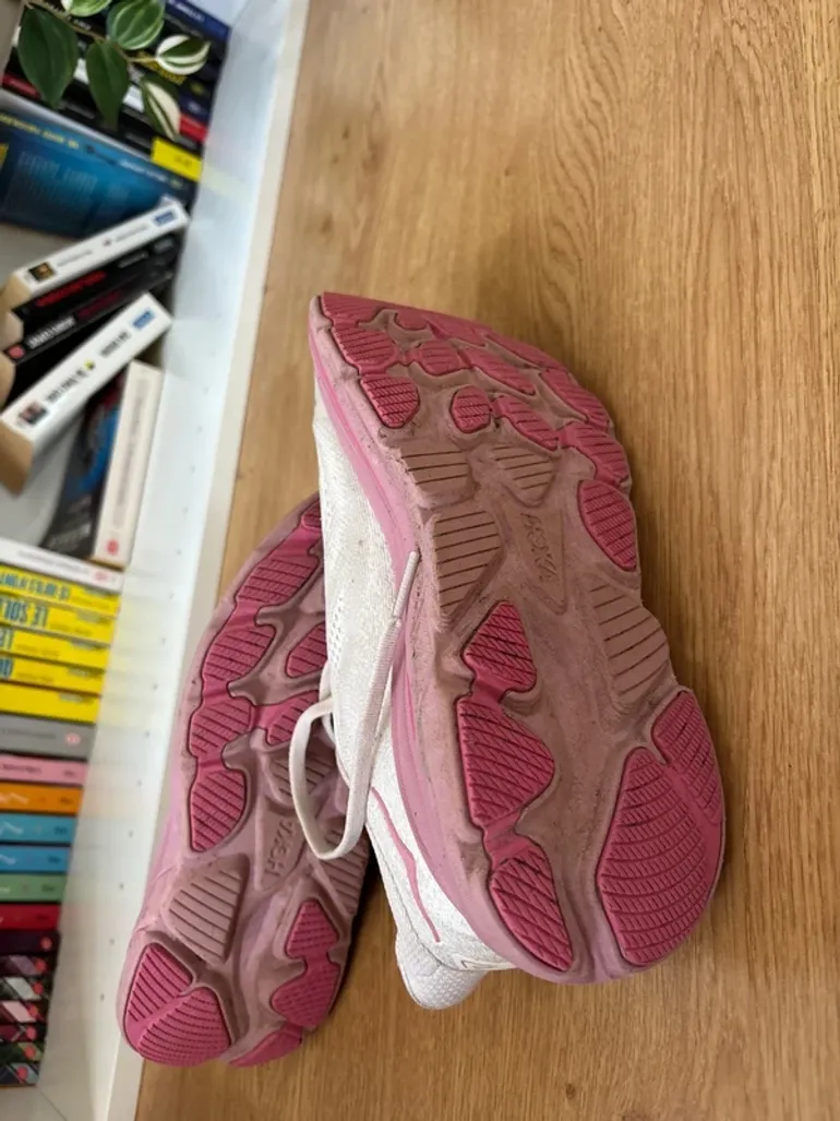 Used Hoka Clifton 10 bike — image 4 of 6