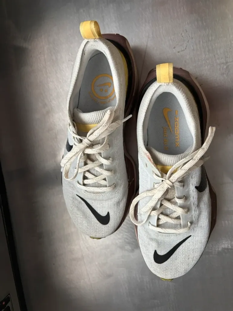 Used Nike ZoomX Invincible Run Flyknit 3 bike — image 2 of 3