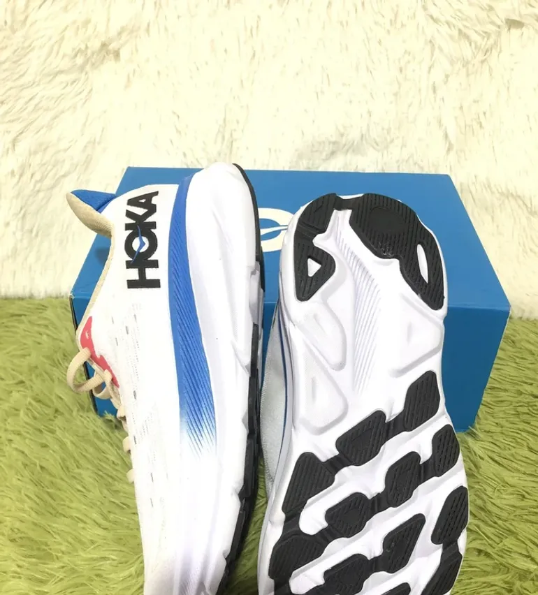 Used Hoka Clifton 9 bike — image 4 of 4
