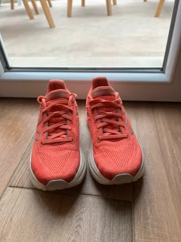 Used New Balance 1080 V13 Fresh Foam bike — image 2 of 7