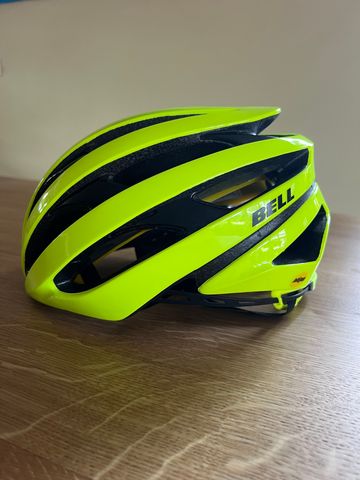 Used Bell Stratus MIPS Helmet 2016 bike — image 1 of 4