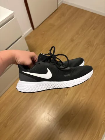 Nike Laufschuhe bike de segunda mano — imagen 1 de 3