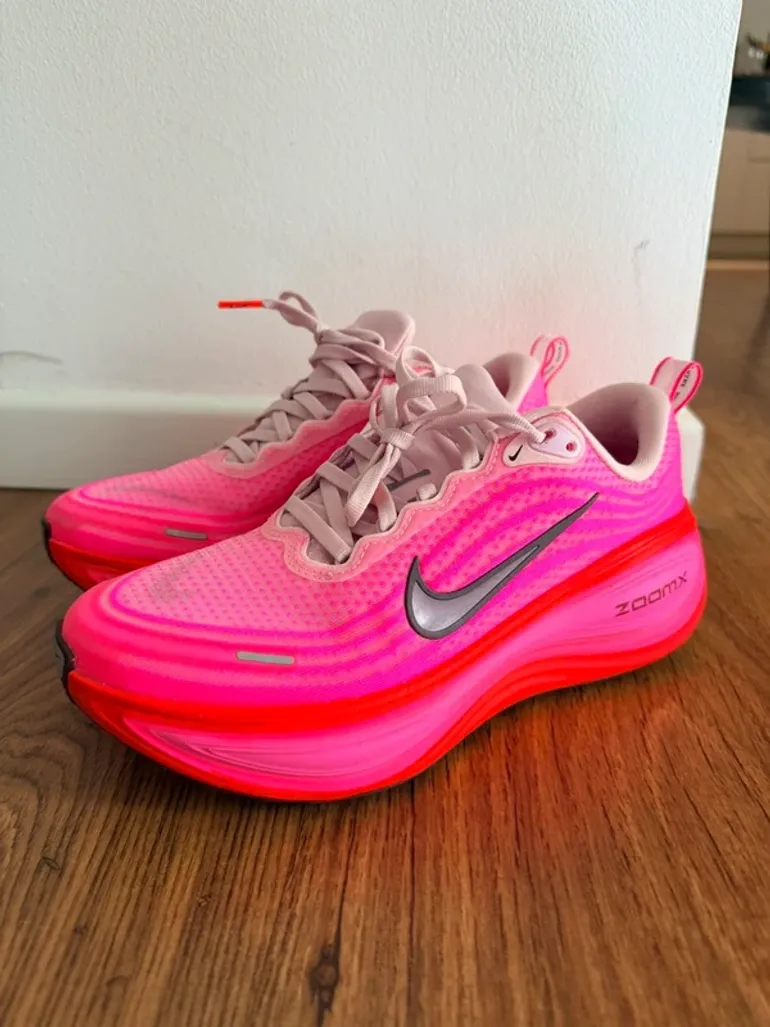 Tweedehands Nike Vomero Plus bike — afbeelding 1 van 5