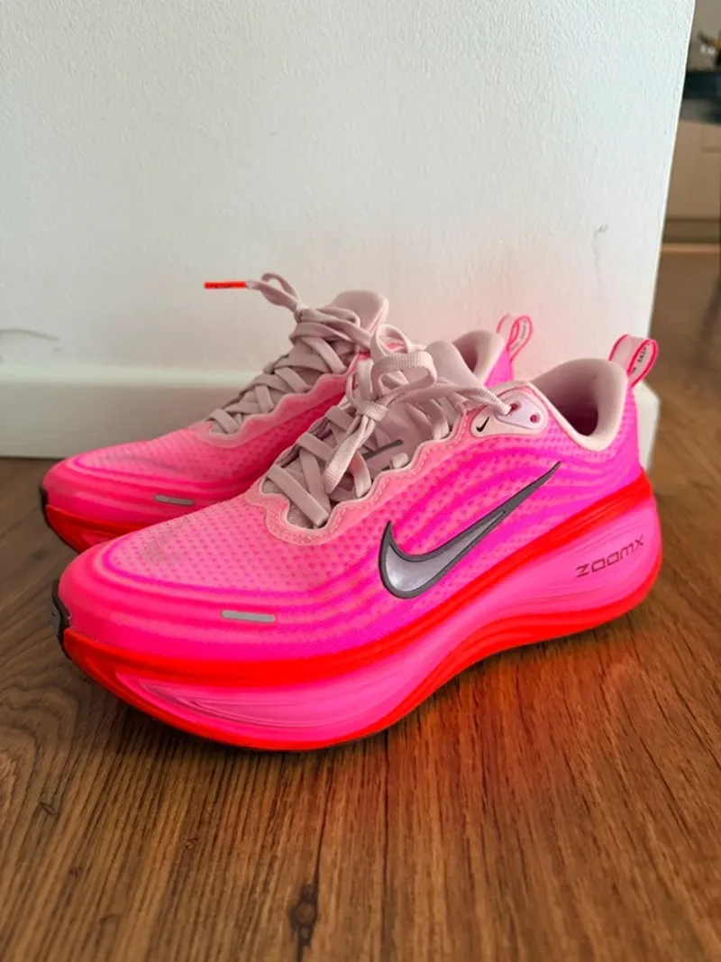Nike Vomero Plus Running Shoes d'occasion