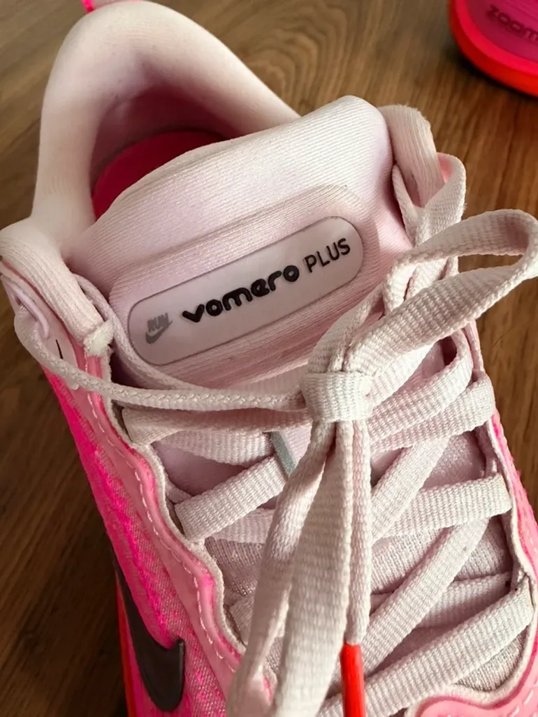 Tweedehands Nike Vomero Plus bike — afbeelding 4 van 5