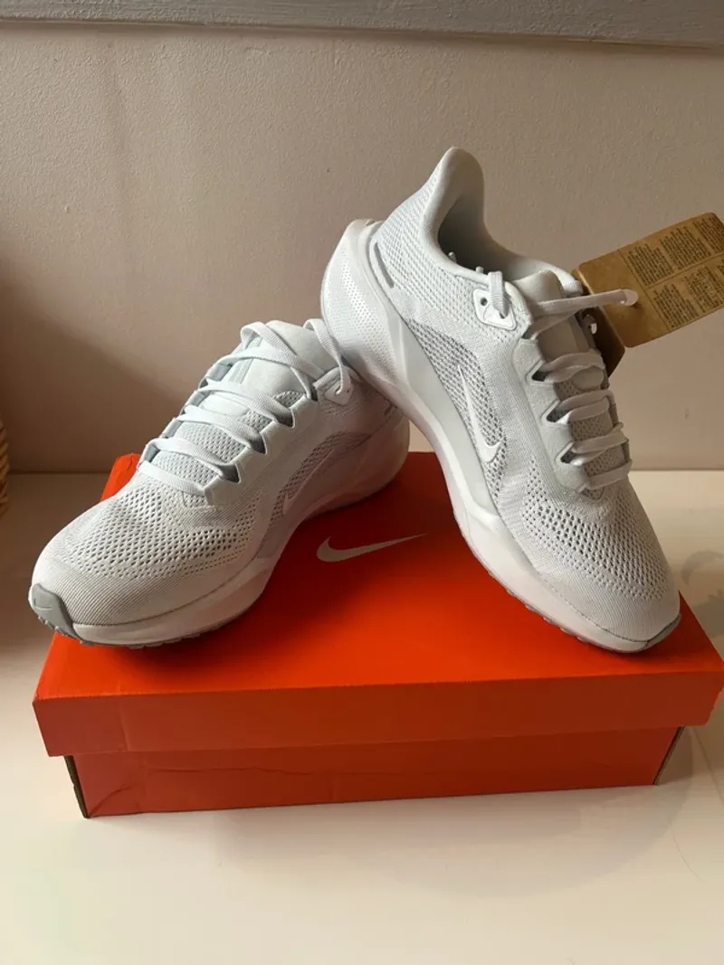 Pegasus Air Zoom Running Shoes d'occasion
