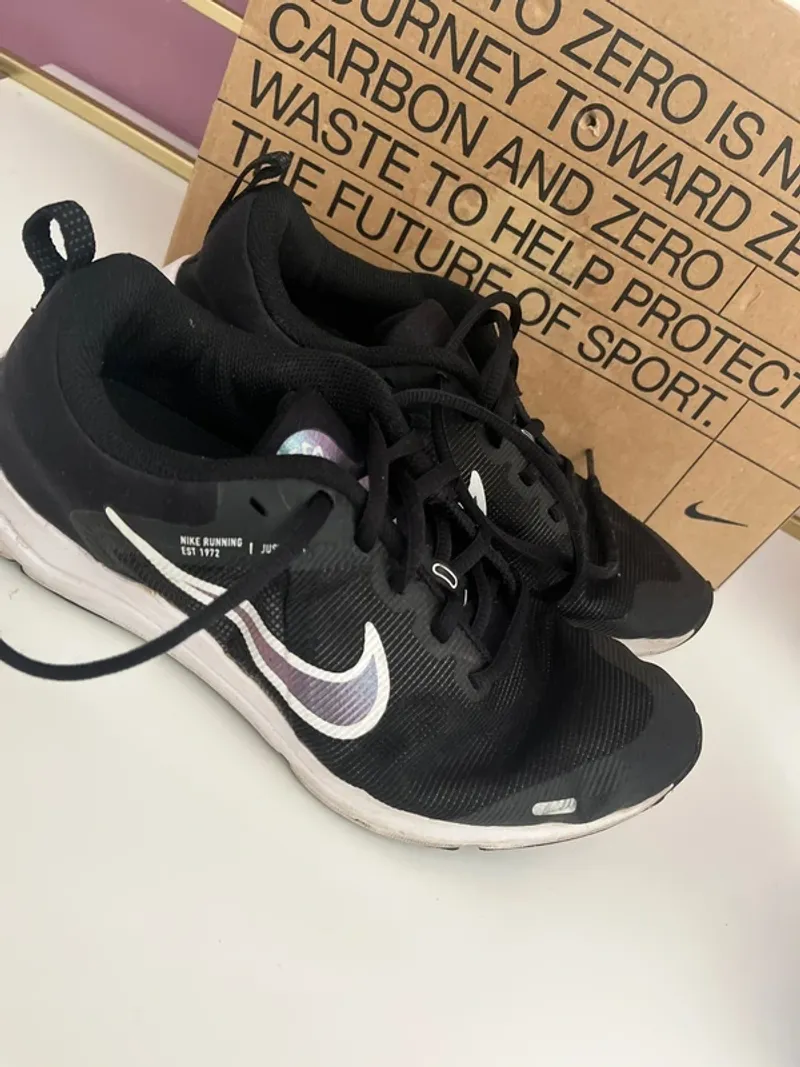 Nike Downshifter 12 NN GS Running Shoes d'occasion