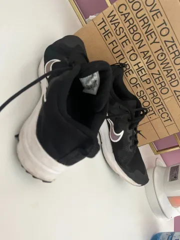 Nike Downshifter 12 NN GS bike de segunda mano — imagen 2 de 5