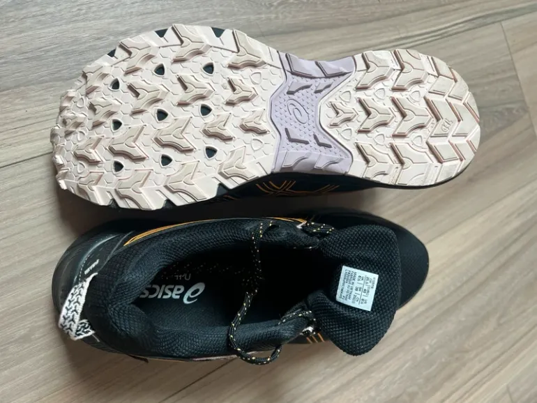 Used Asics Gel-Venture 9 bike — image 5 of 6