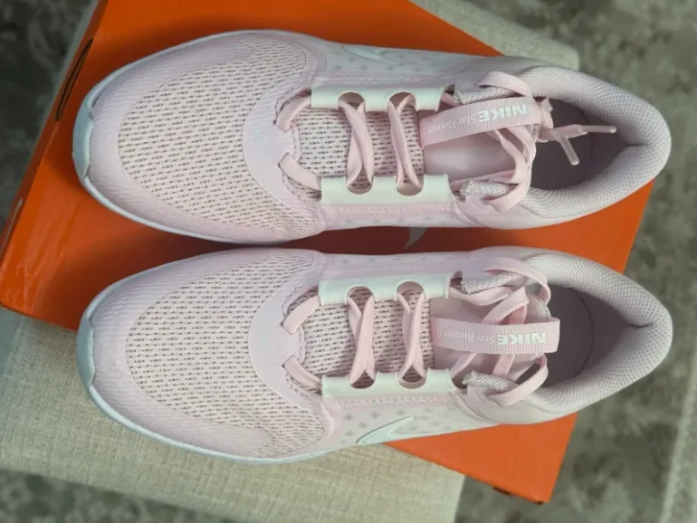 Tweedehands Nike Star Runner 5 bike — afbeelding 2 van 4