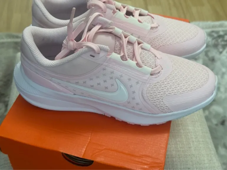 Tweedehands Nike Star Runner 5 bike — afbeelding 3 van 4