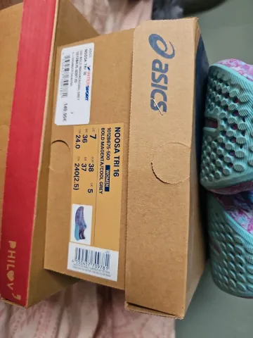 Tweedehands Asics Running Shoes bike — afbeelding 3 van 4