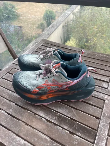 Tweedehands Asics Trabuco Max 4 bike — afbeelding 1 van 7