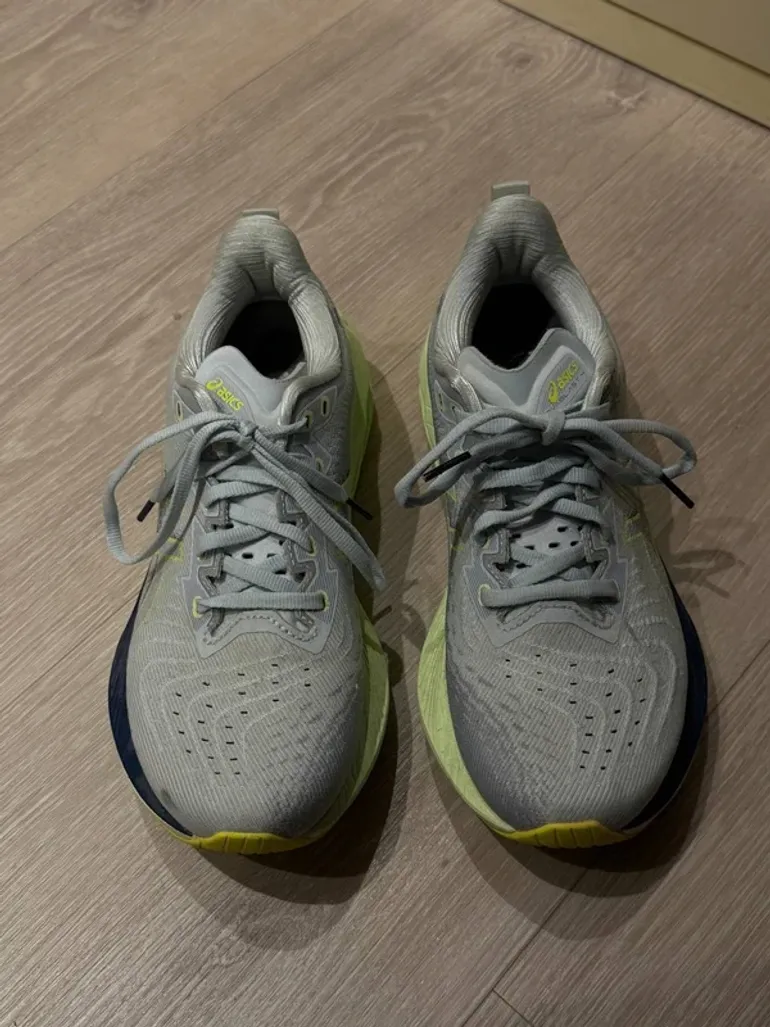 Gebrauchtes Asics Novablast 4 bike — Bild 4 von 6