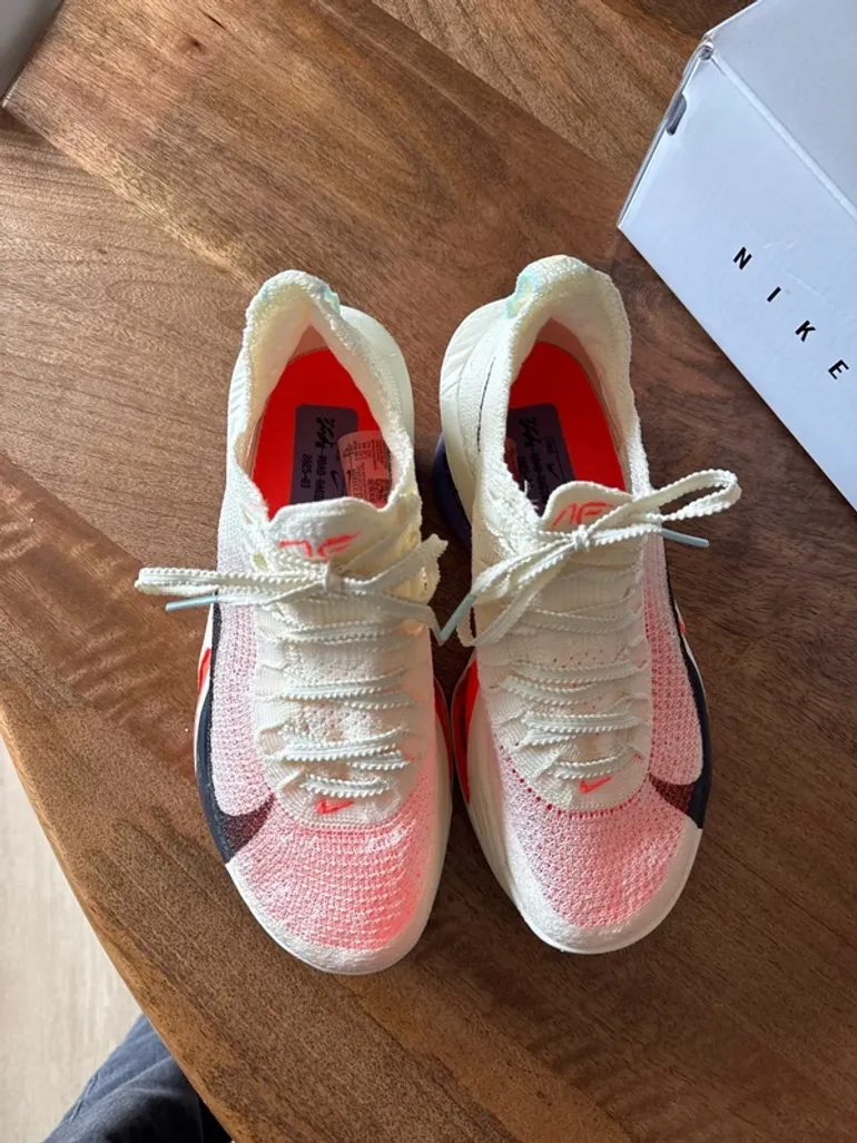 Used Nike Alphafly Zoom bike — image 3 of 9
