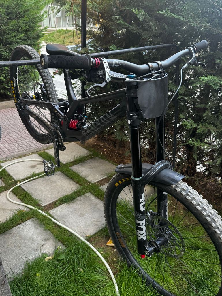 Fox 40 Performance Elite Grip2 2024 bike de segunda mano — imagen 7 de 8