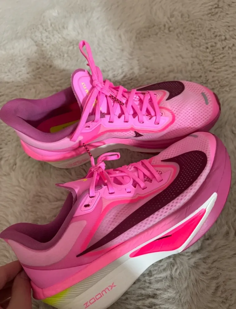 Used Nike Zoom Fly 6 bike — image 2 of 4