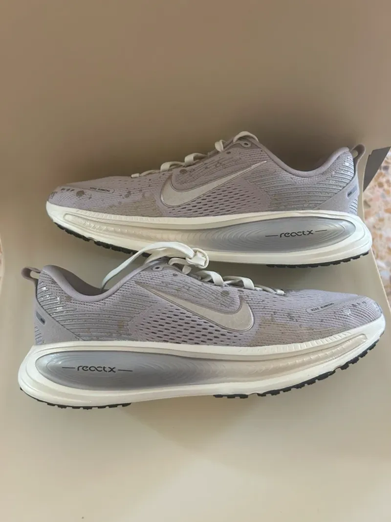 Nike Vomero 18 Running Shoes d'occasion
